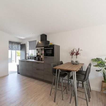 Luxurious Furnished Bungalow With Terrace Callantsoog Bagian luar foto